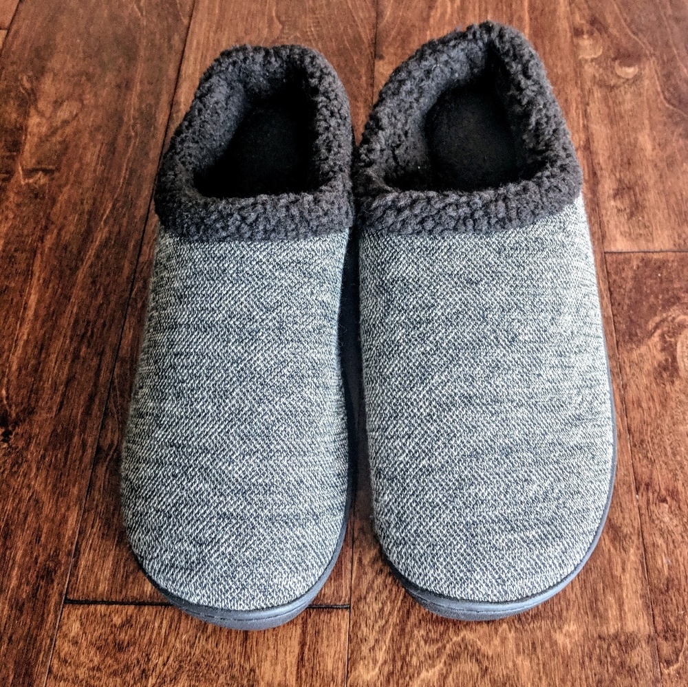 Brand New Men's House Shoes